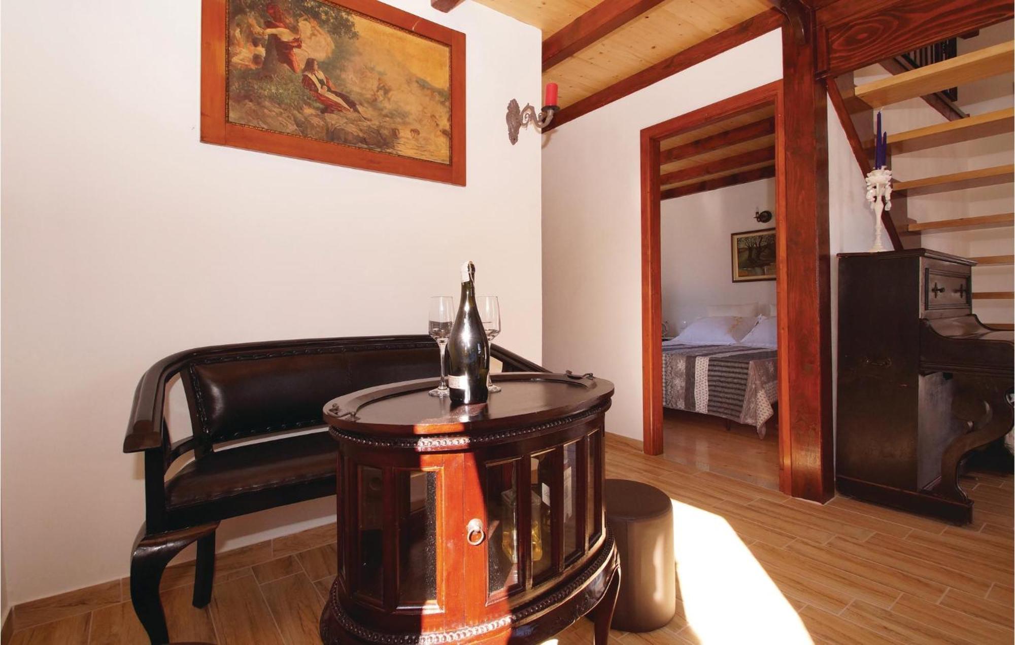 Awesome Home In Smokvica With Kitchen Zewnętrze zdjęcie