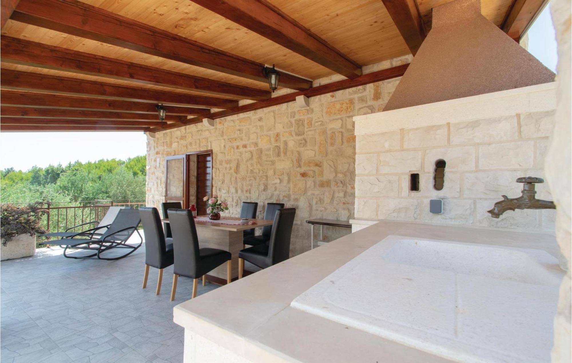 Awesome Home In Smokvica With Kitchen Zewnętrze zdjęcie